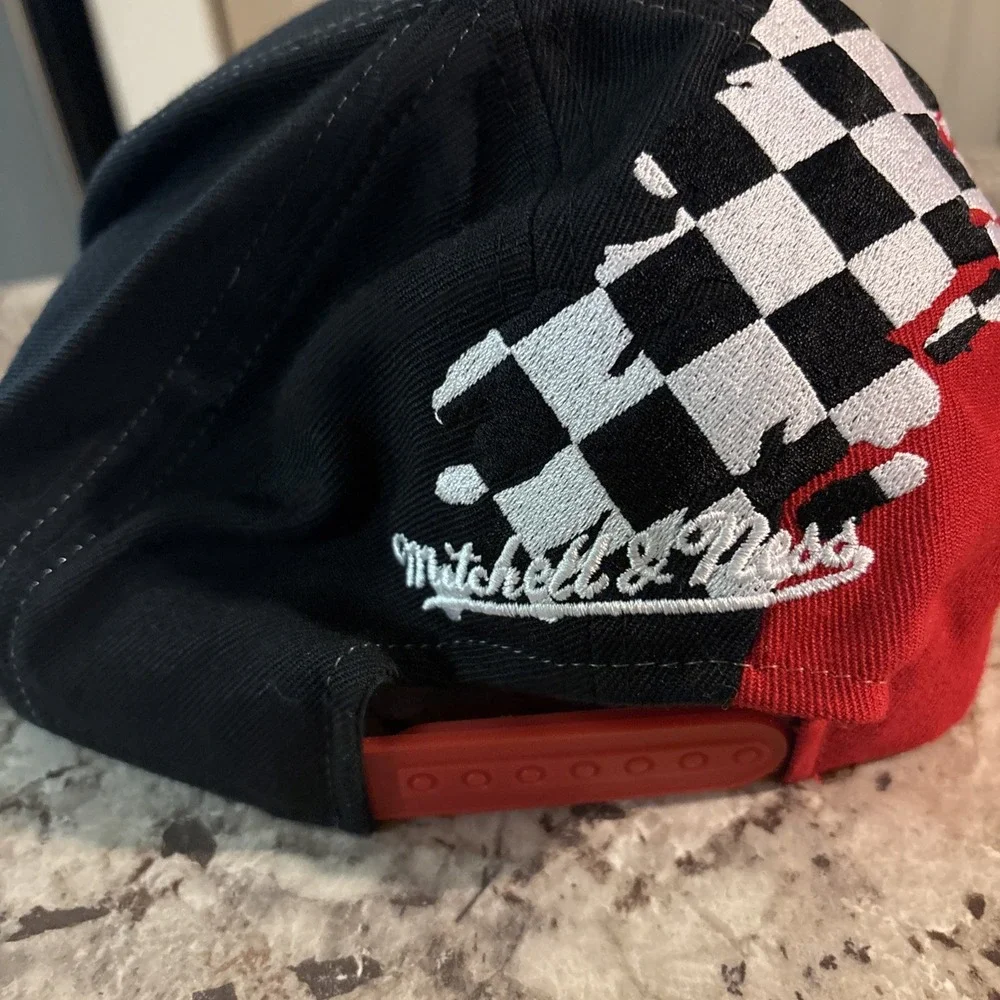 Mitchell & Ness Philadelphia 76ers Checkered Snapback Hat‎ 2018 VGUC